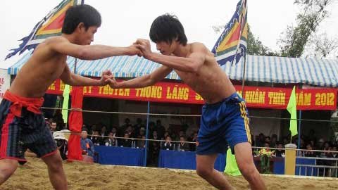 Unique wrestling festival in central village